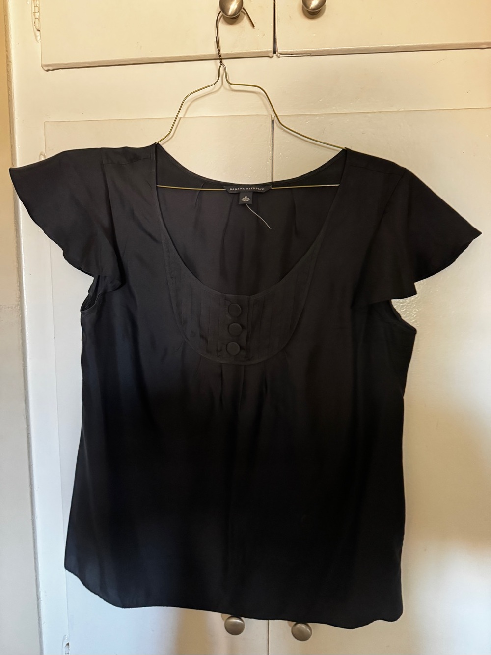 Banana Republic Black Scoop Neck Flutter-Sleeve Silk Blouse